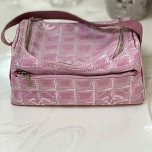 Chanel cosmetic travel bag pink